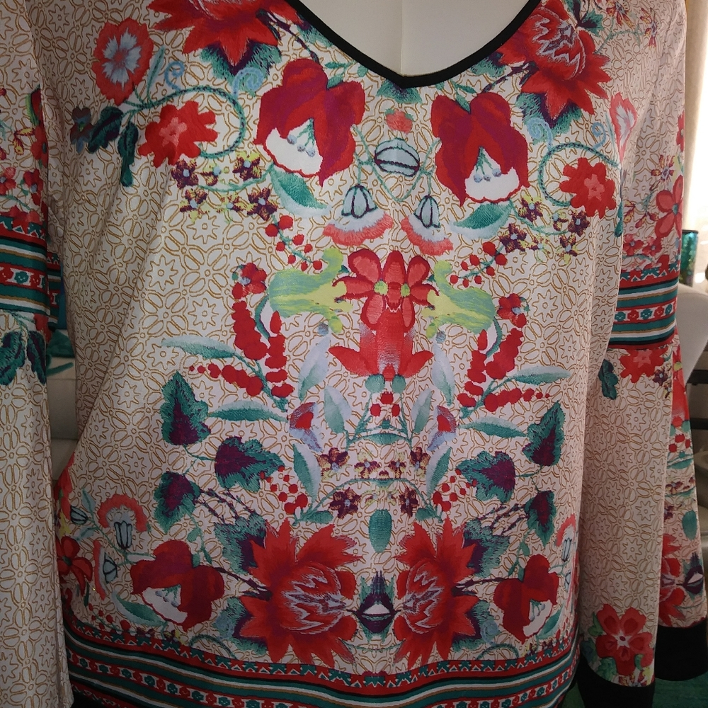 Bisou Bisou Blouse